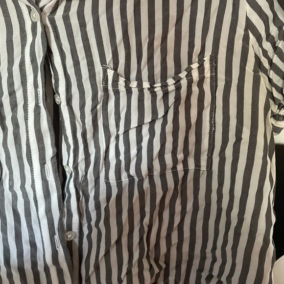 3/$30 Striped Button Up Crop Top - Picture 2 of 4
